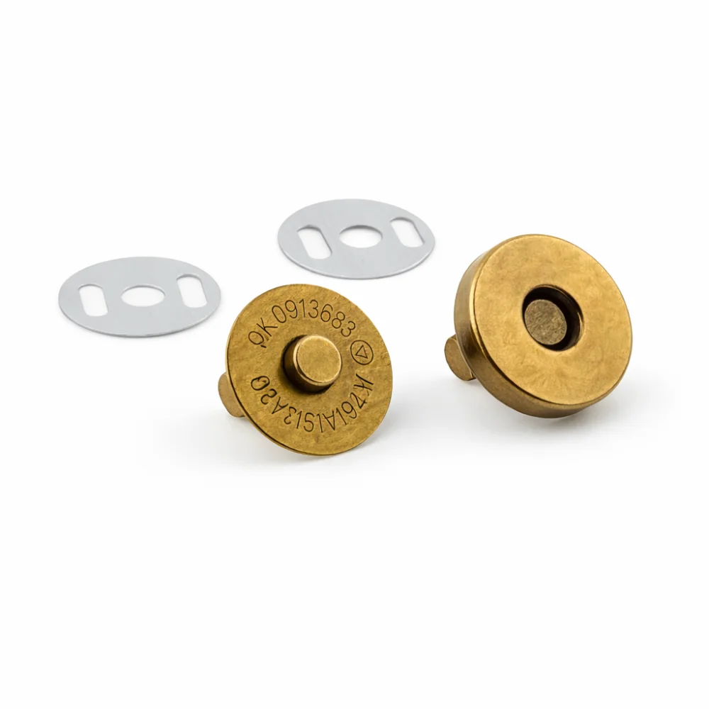 Кнопка магнітна 18 мм (антик)